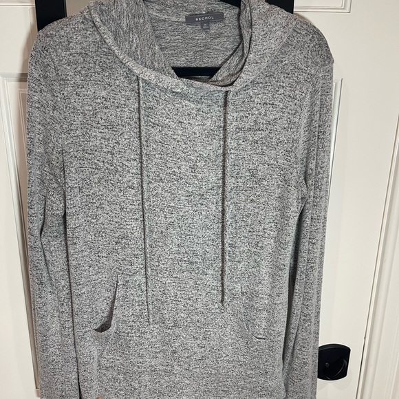 Be cool hoodie, shirt size medium - Picture 6 of 7